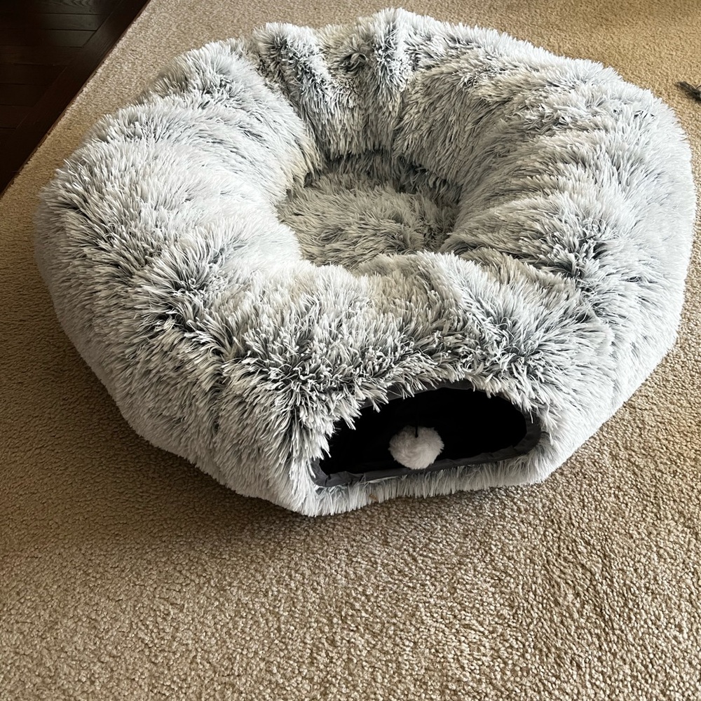 Cozy Gray Cat Bed